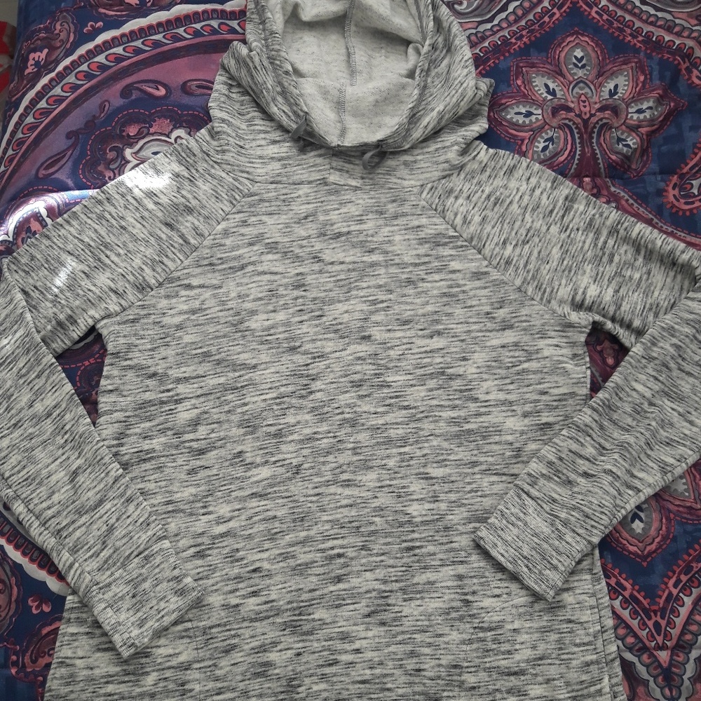 NWOT Women's Pullover Hoodie